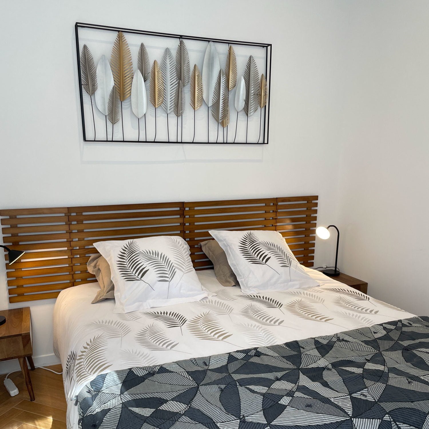 lit-double-chambre-aix-les-bains